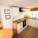 別荘 Kirkstone Ideal For A Romantic Break Centrally Located In With Wood Burning Stove *