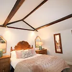 Kirkstone Ideal For A Romantic Break Centrally Located In With Wood Burning Stove Ferienhaus Ambleside