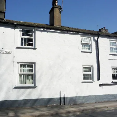 Kirkstone Ideal For A Romantic Break Centrally Located In With Wood Burning Stove Ferienhaus Ambleside