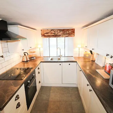 別荘 Kirkstone Ideal For A Romantic Break Centrally Located In With Wood Burning Stove アンブルサイド