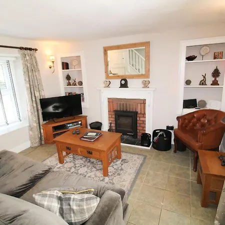 別荘 Kirkstone Ideal For A Romantic Break Centrally Located In With Wood Burning Stove アンブルサイド